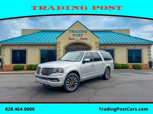 Used 2017 Lincoln Navigator L Select RWD image 1