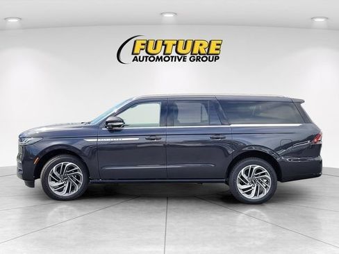 New 2026 Lincoln Navigator L Reserve AWD/4WD image 32