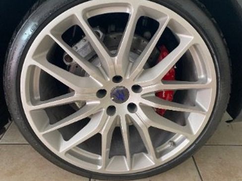 Used 2019 Maserati Ghibli S GranSport image 33