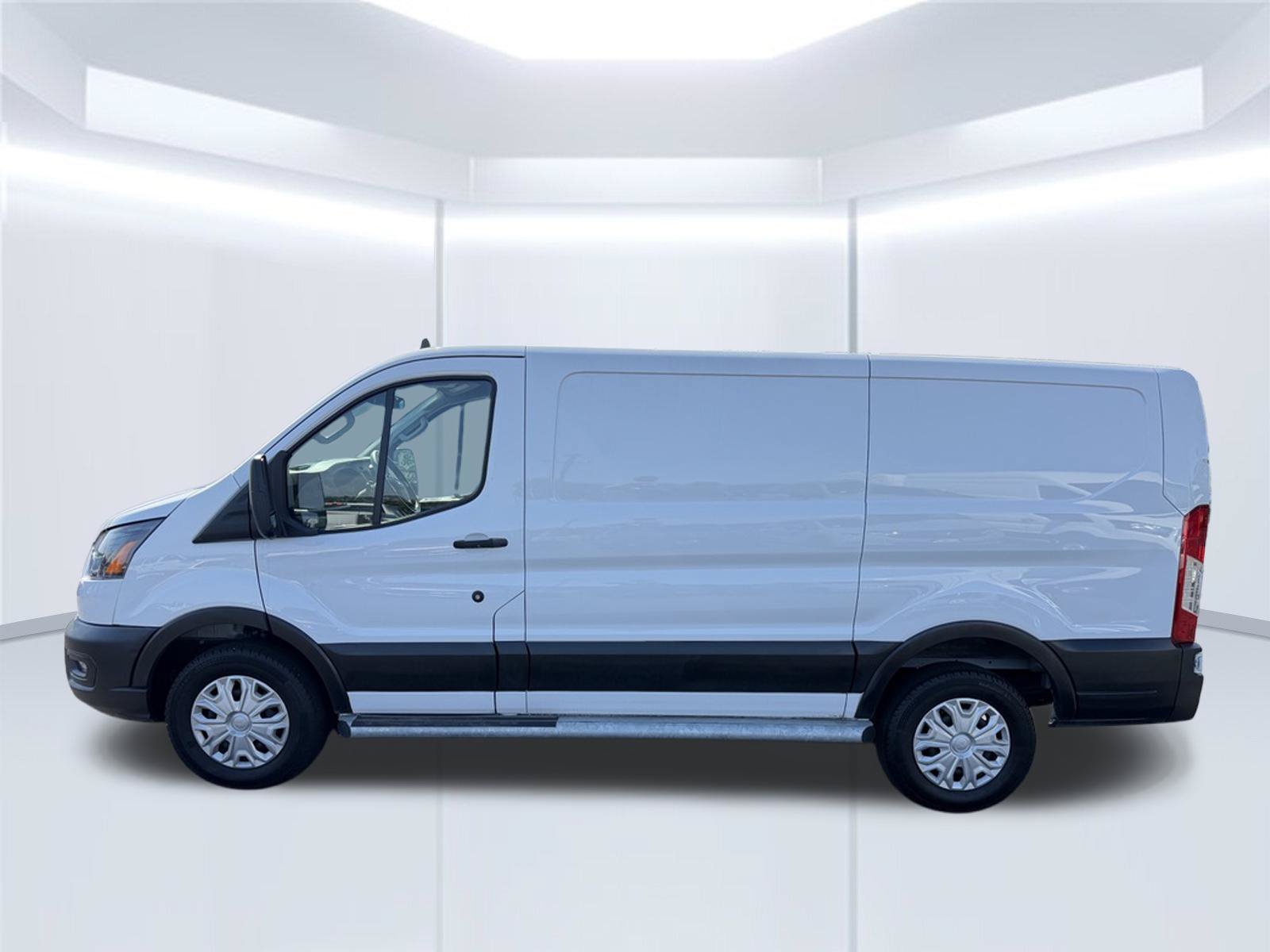Used 2025 Ford Transit 250 Low Roof w/ Exterior Upgrade Package RWD image 8
