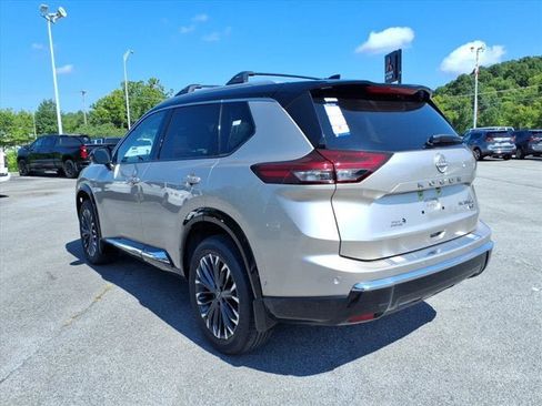 New 2026 Nissan Rogue Platinum w/ Platinum Premium Package AWD/4WD image 3