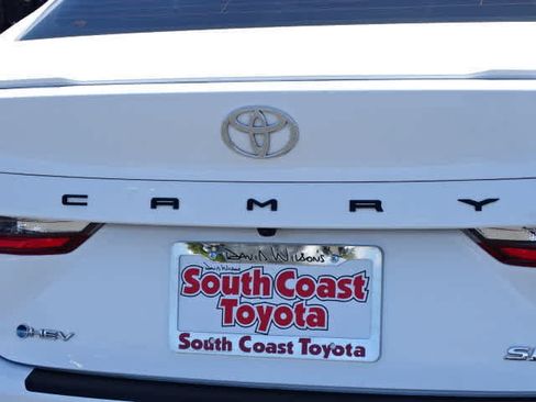 Used 2025 Toyota Camry SE FWD image 10