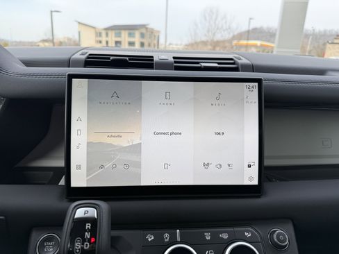 Certified 2025 Land Rover Defender 110 S image 26