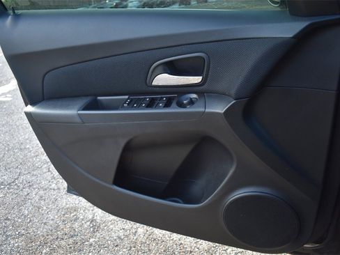 Used 2016 Chevrolet Cruze LT image 29