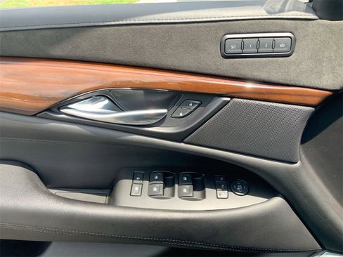 Certified 2020 Cadillac Escalade Luxury w/ Escalade Sport Edition image 23