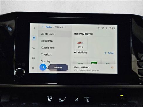 Used 2025 Toyota Camry SE image 11