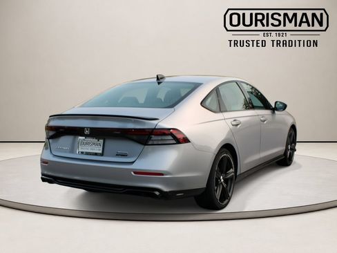 Used 2023 Honda Accord Sport image 9