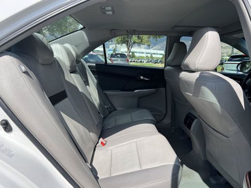 Used 2014 Toyota Camry XLE w/ Leather Package FWD image 5