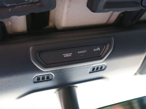 Used 2022 Jeep Wrangler Unlimited Rubicon w/ Cold Weather Group AWD/4WD image 29