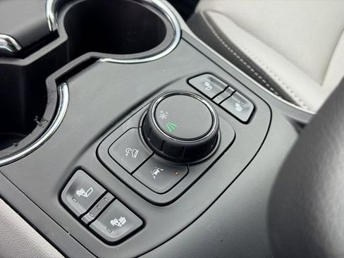 Certified 2023 GMC Terrain SLT w/ LPO, Floor Liner Package image 17