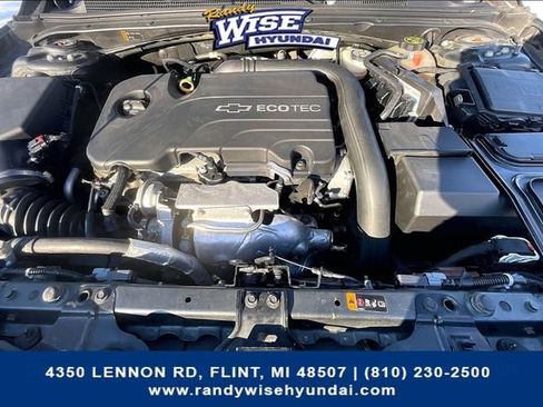 Used 2018 Chevrolet Malibu LT image 9