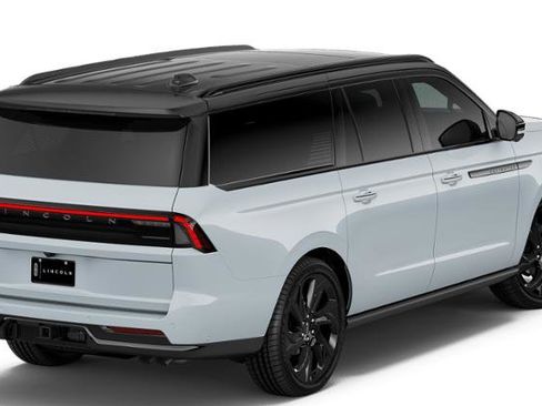 New 2026 Lincoln Navigator L Black Label AWD/4WD image 3