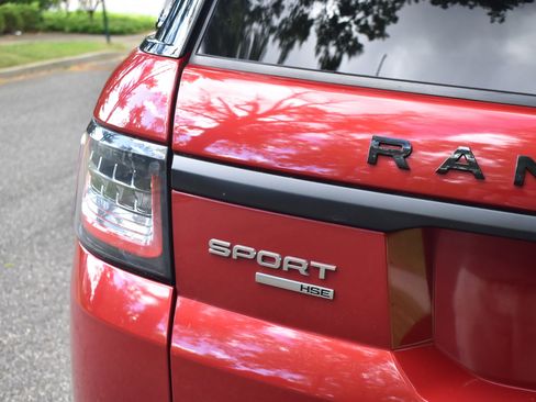 Used 2019 Land Rover Range Rover Sport HSE image 16