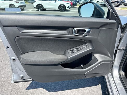 Used 2024 Honda Civic Sport image 11