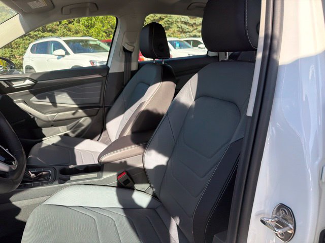 Certified 2026 Volkswagen Jetta SEL FWD image 16