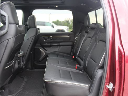 Used 2025 RAM 1500 Limited AWD/4WD image 21