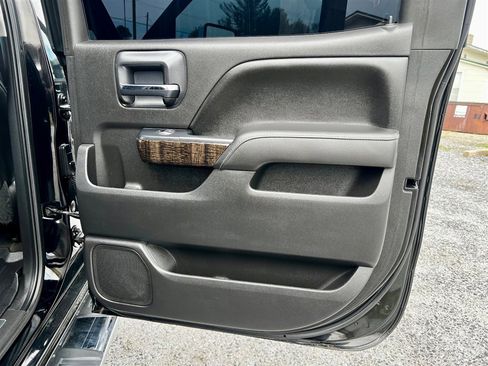 Used 2015 GMC Sierra 2500 Denali w/ Duramax Plus Package image 28