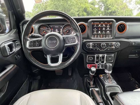 Used 2023 Jeep Gladiator Mojave w/ LED Lighting Group AWD/4WD image 13