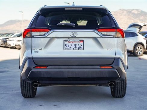 Used 2021 Toyota RAV4 XLE image 9