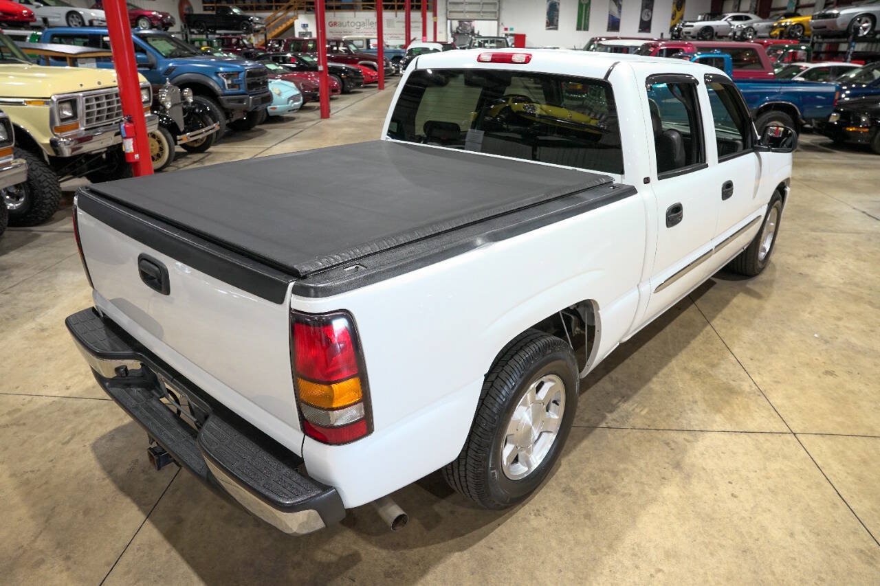 Used 2005 GMC Sierra 1500 SLT w/ Light Duty Power Package RWD image 17