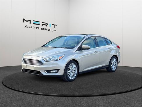 Used 2018 Ford Focus Titanium image 4