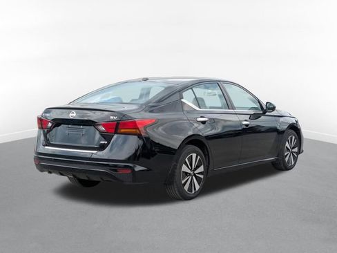 Used 2022 Nissan Altima 2.5 SV AWD/4WD image 3