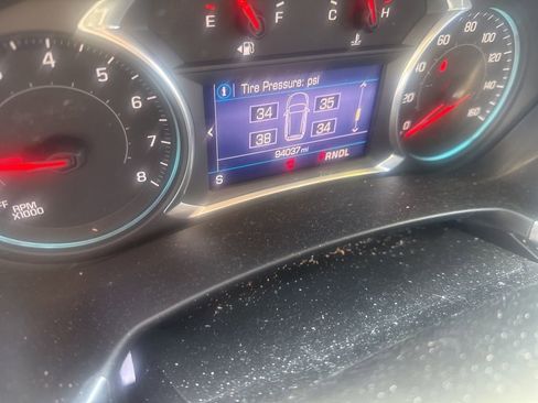 Used 2019 Chevrolet Equinox LT image 24