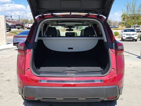 Used 2024 Nissan Rogue SV w/ SV Premium Package AWD/4WD image 13