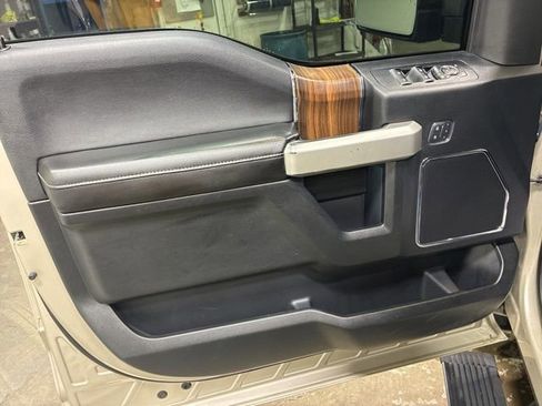 Used 2017 Ford F150 Lariat w/ Equipment Group 502A Luxury image 16