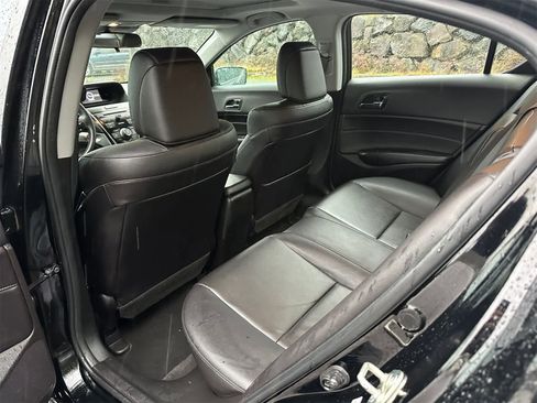 Used 2017 Acura ILX image 10