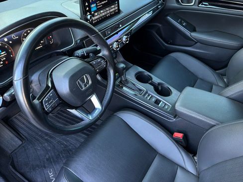 Used 2024 Honda Civic Touring image 9