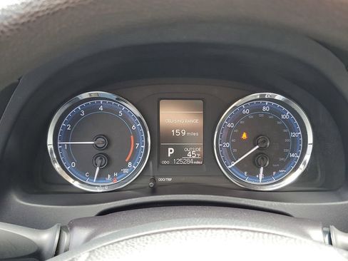 Used 2019 Toyota Corolla LE image 15