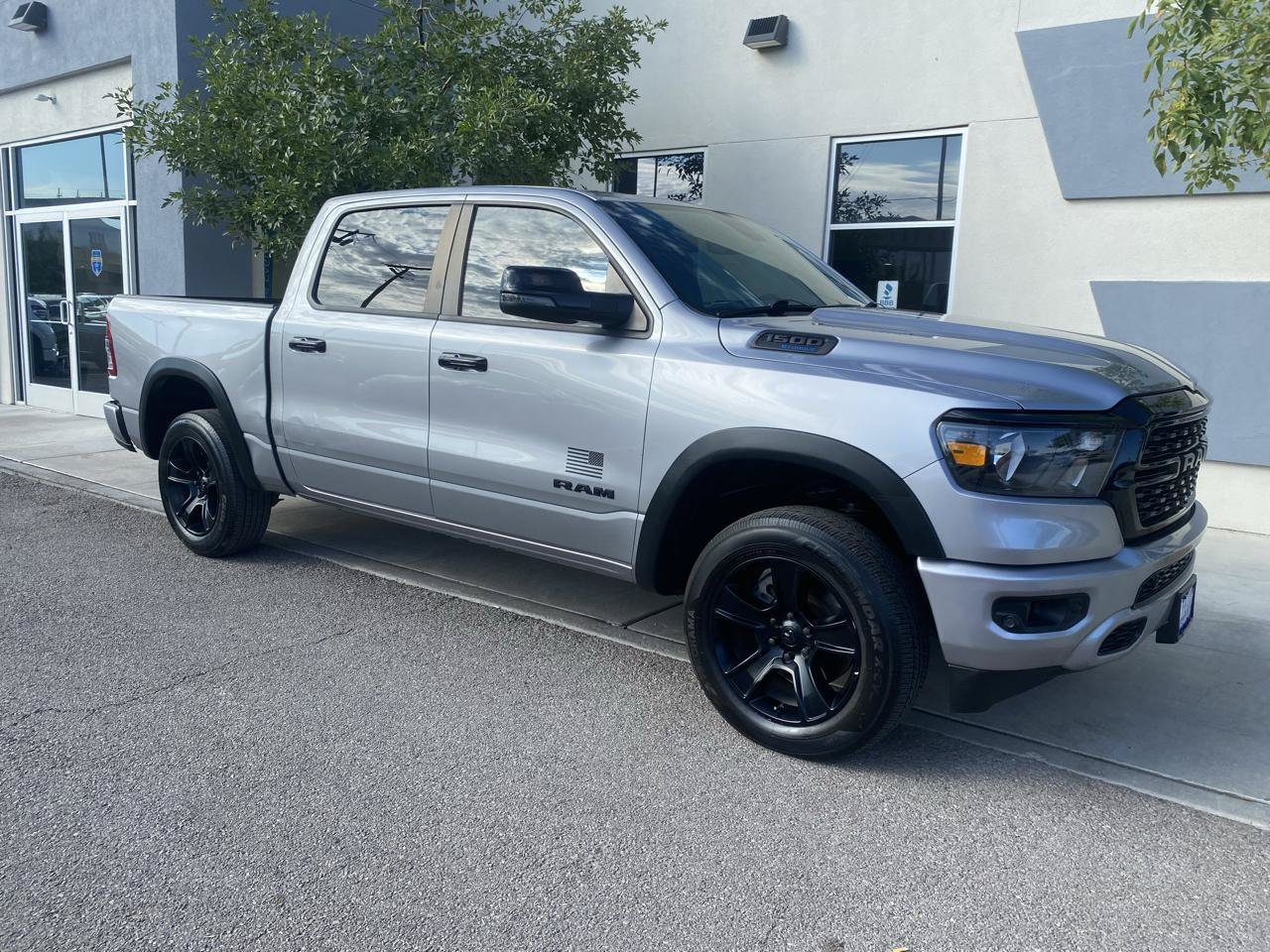 Used 2023 RAM 1500 Big Horn AWD/4WD image 2