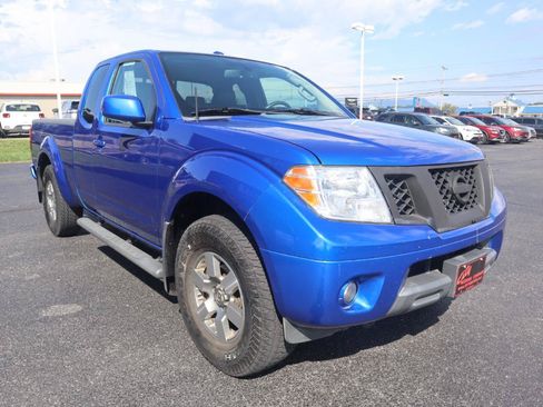 Used 2013 Nissan Frontier PRO-4X AWD/4WD image 34