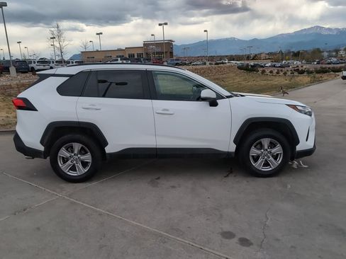 Used 2023 Toyota RAV4 XLE AWD/4WD image 9
