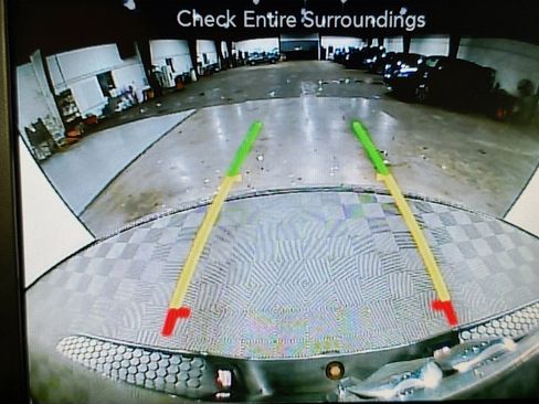 Used 2018 RAM 1500 SLT image 18