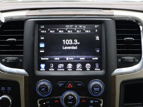 Used 2015 RAM 2500 Laramie AWD/4WD image 27