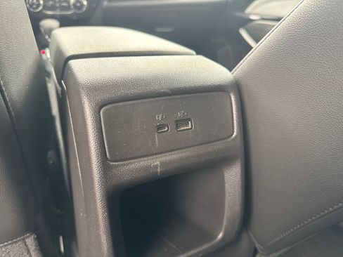 Used 2025 Chevrolet Trax LT FWD image 14
