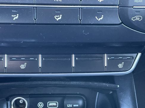 Used 2016 Kia Sorento LX w/ LX Convenience Package image 21