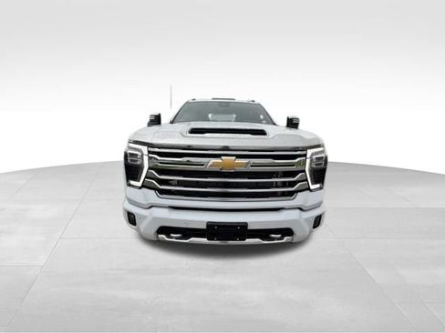 Used 2026 Chevrolet Silverado 3500 High Country w/ High Country Premium Package AWD/4WD image 2