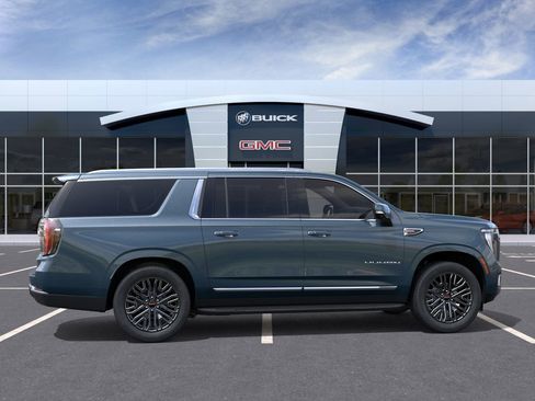 New 2026 GMC Yukon XL Elevation image 30