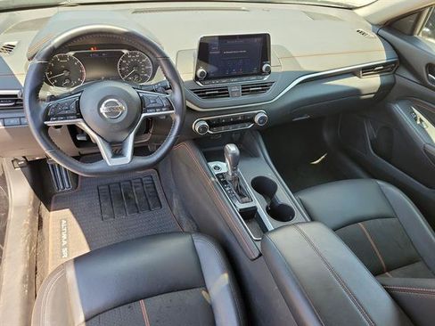 Used 2020 Nissan Altima 2.5 SR w/ Premium Package FWD image 9