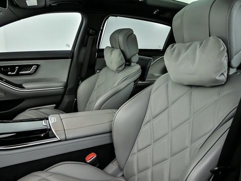 Used 2024 Mercedes-Benz Maybach S 680 4MATIC image 24