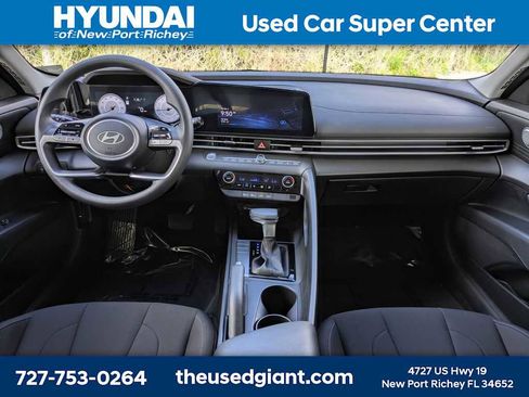 Used 2024 Hyundai Elantra SEL image 15