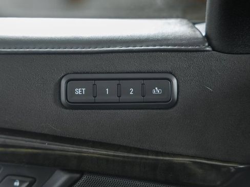 Used 2018 Cadillac Escalade ESV Platinum image 42