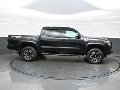 Used 2020 Toyota Tacoma TRD Sport image 7