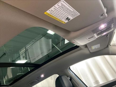 Used 2023 Volkswagen Atlas SEL image 23