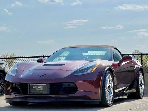 Used 2019 Chevrolet Corvette Grand Sport RWD image 2