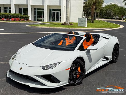 Used 2021 Lamborghini Huracan EVO RWD image 9