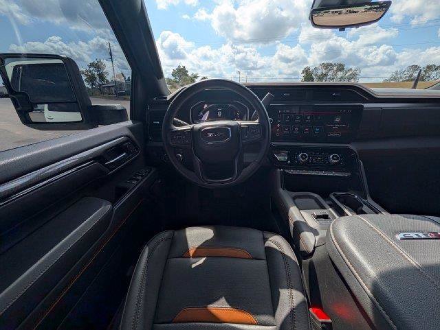 Used 2024 GMC Sierra 2500 AT4 w/ Technology Package AWD/4WD image 13